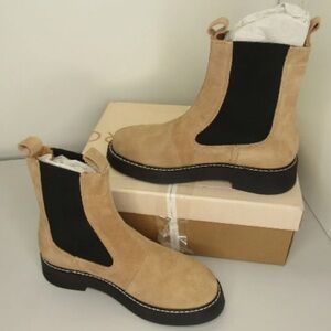 Anthropologie‎ Women's US 8 Pilcro Contrast Stitch Chelsea Boots New in Box